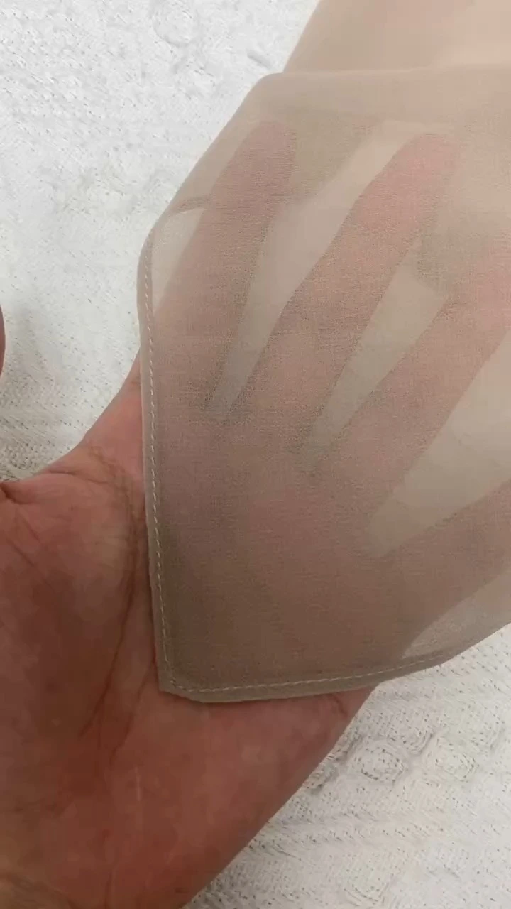 Écharpes de couleur unie pour femmes Bawal en mousseline de soie élégante et lisse musulmane fine en mousseline de soie Hijab 1