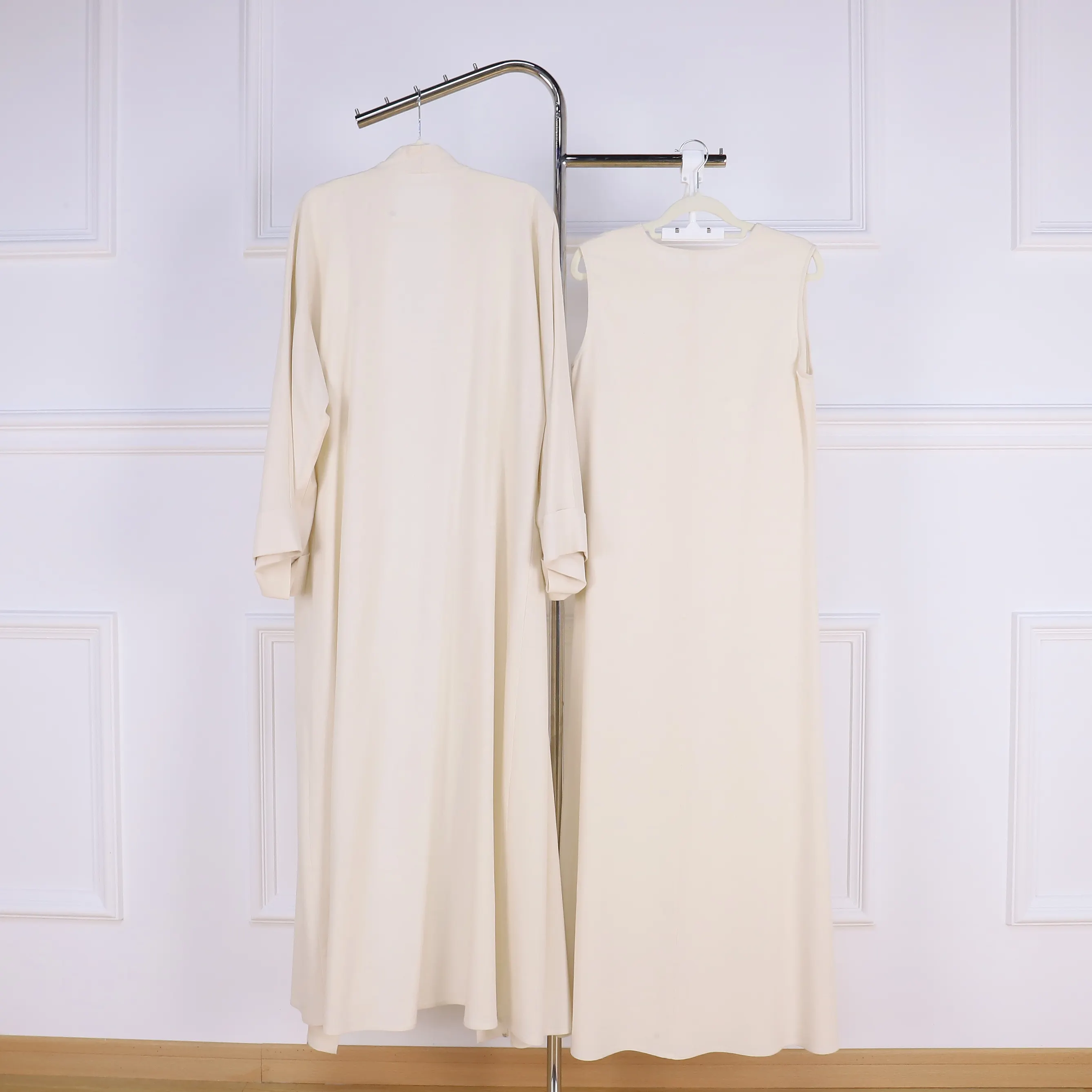 Fashionabaya with Hijab Style for Supermarket 1