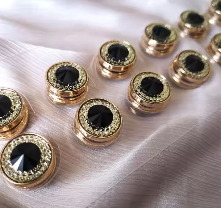 Safe Hijab Brooch Strong Metal Plating Magnetic Hijab Clip Luxury Accessory Diamond No Snag Magnet Hijab Pins For Muslim Scarf 1