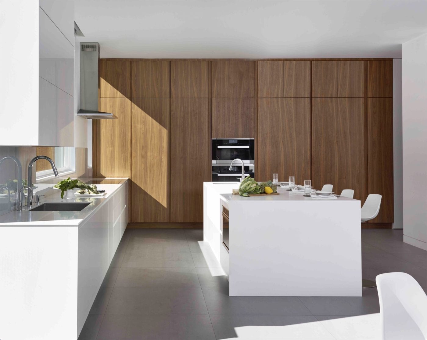 High gloss white lacquer and timber tone kitchen cabinet design-Allandcabinet 2