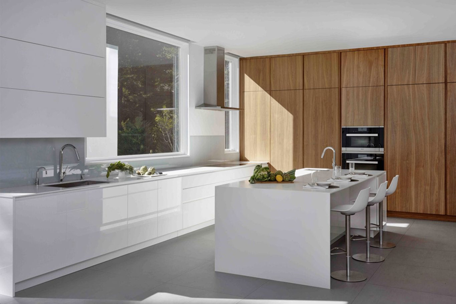 High gloss white lacquer and timber tone kitchen cabinet design-Allandcabinet 3