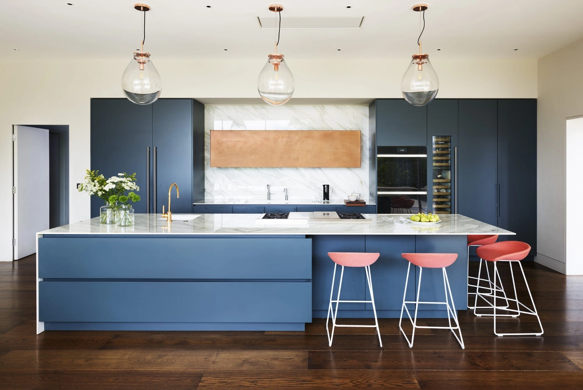 J handle bold blue and white liner lacquer finish kitchen cabinet-Allandcabinet 1