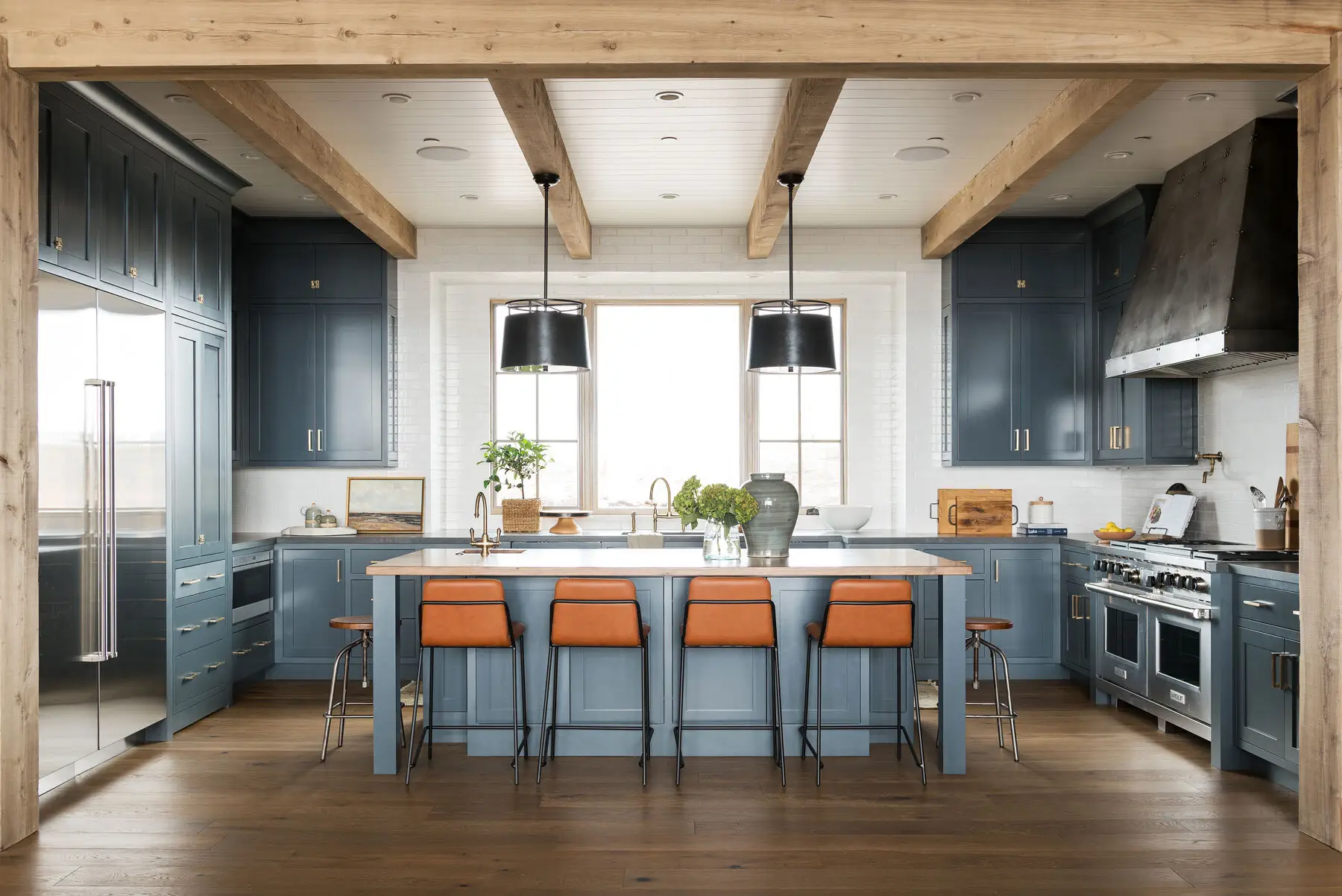 Transform Your Kitchen With Custom Cabinet Solutions 1
