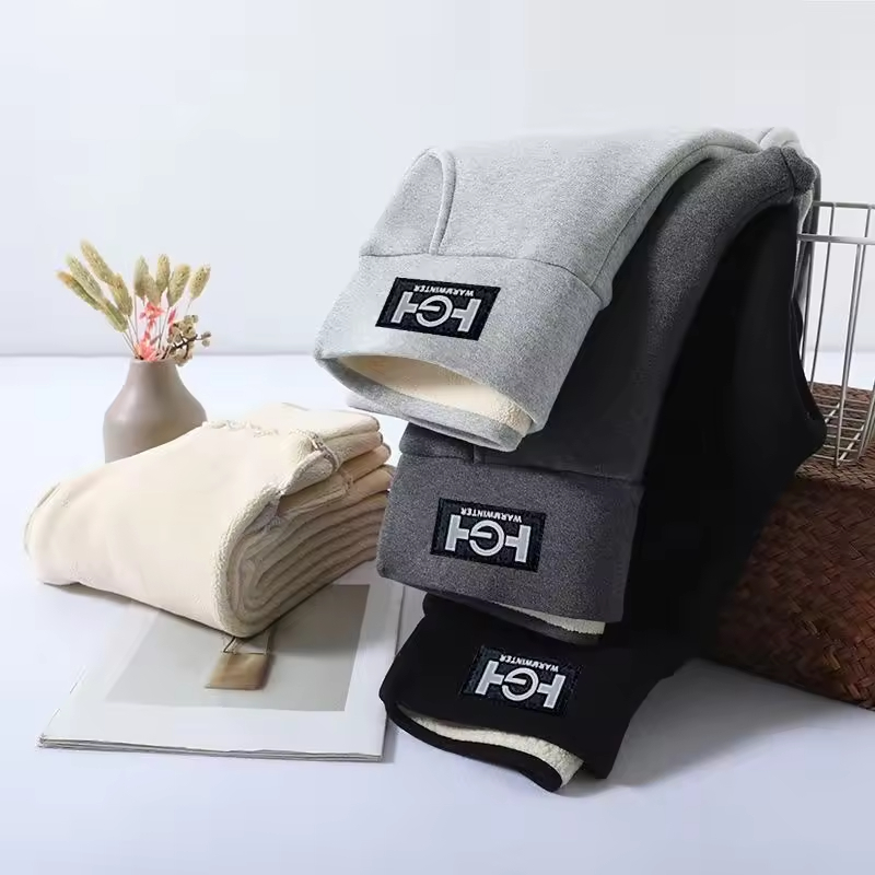 Kostengünstige Damensocken im Großhandel von Fuanger Company 2