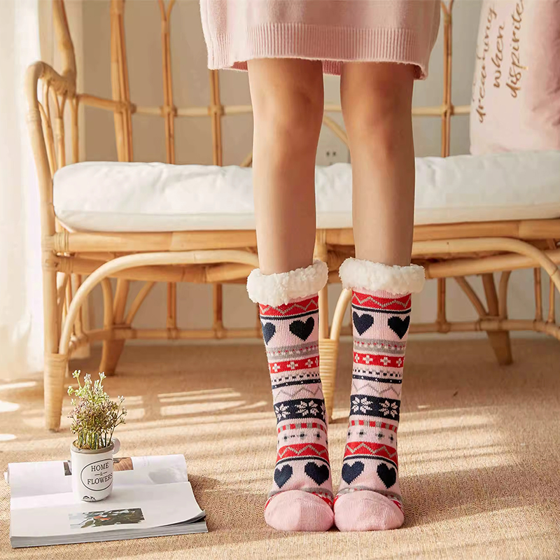 Bedruckte Herzstreifen Großhandel für Wintersocken - Fuanger Clothing 1