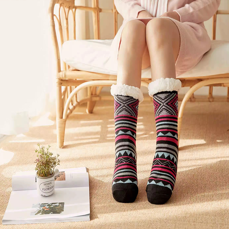 Bedruckte Herzstreifen Großhandel für Wintersocken - Fuanger Clothing 8