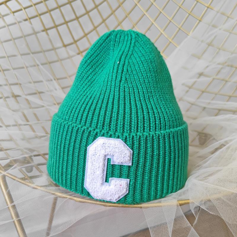 Neue, heiß verkaufte Wintermützen, minimalistische Wollmütze mit großem C-Buchstaben 15