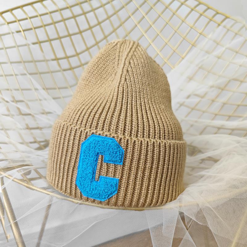 Neue, heiß verkaufte Wintermützen, minimalistische Wollmütze mit großem C-Buchstaben 8