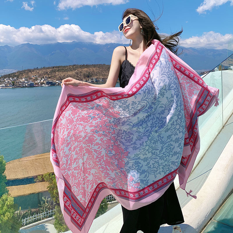 Sommer -Frauenkleidung