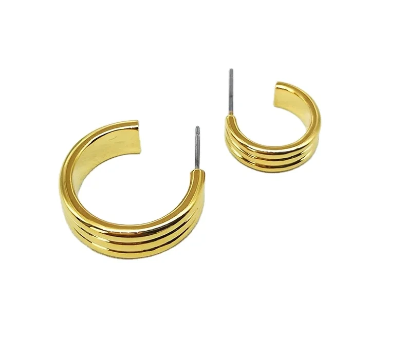 Wholesale New Trendy Women 18k Gold Plated Hoop Earrings Simple Retro Huggie Earrings For Women 1