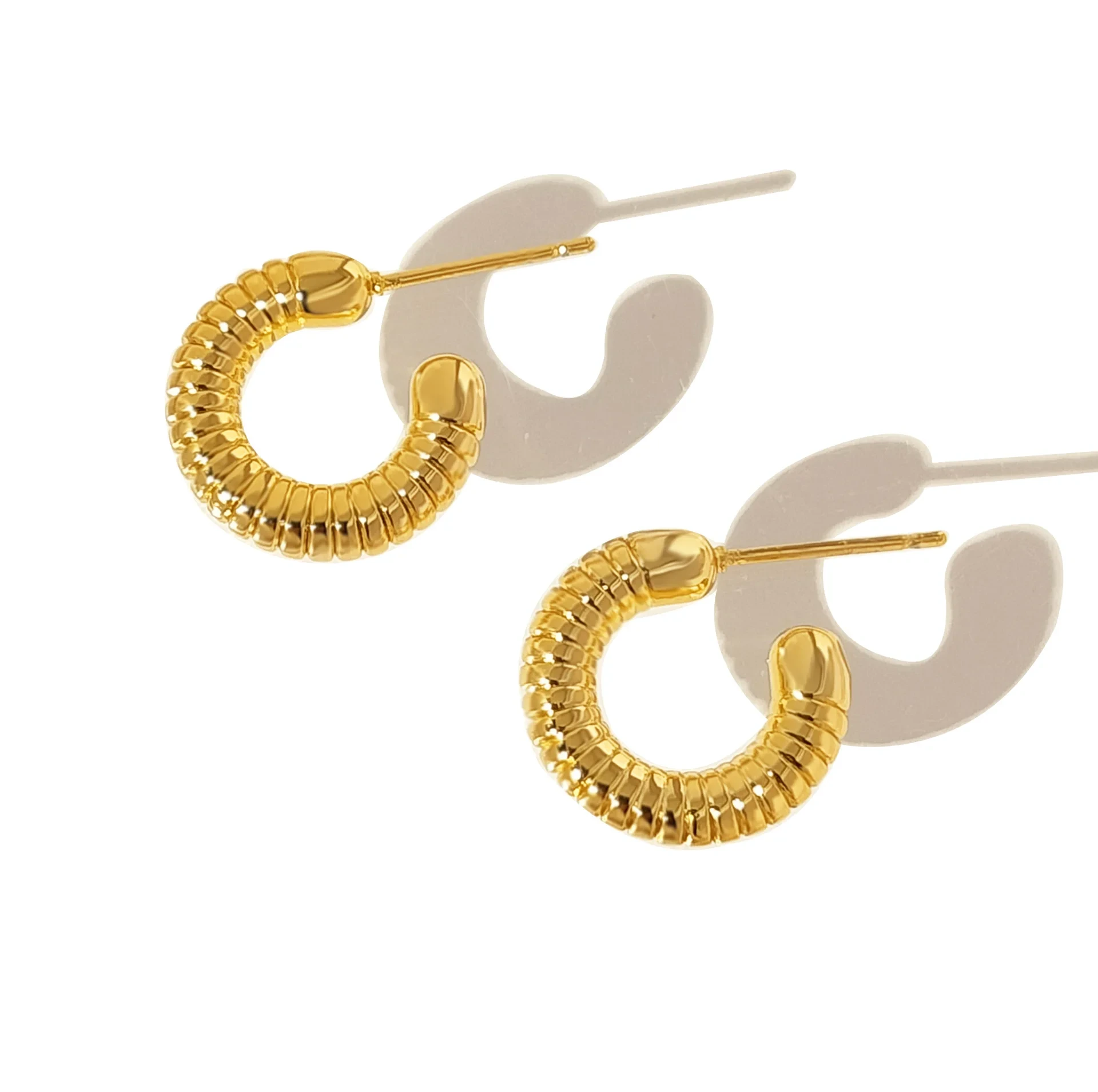 Chunky Cc Stud Earrings New Design Gold Plated Earrings Women Jewelry 18k Gold Plated Hypoallergenic Hoop Earrings Jewel 1