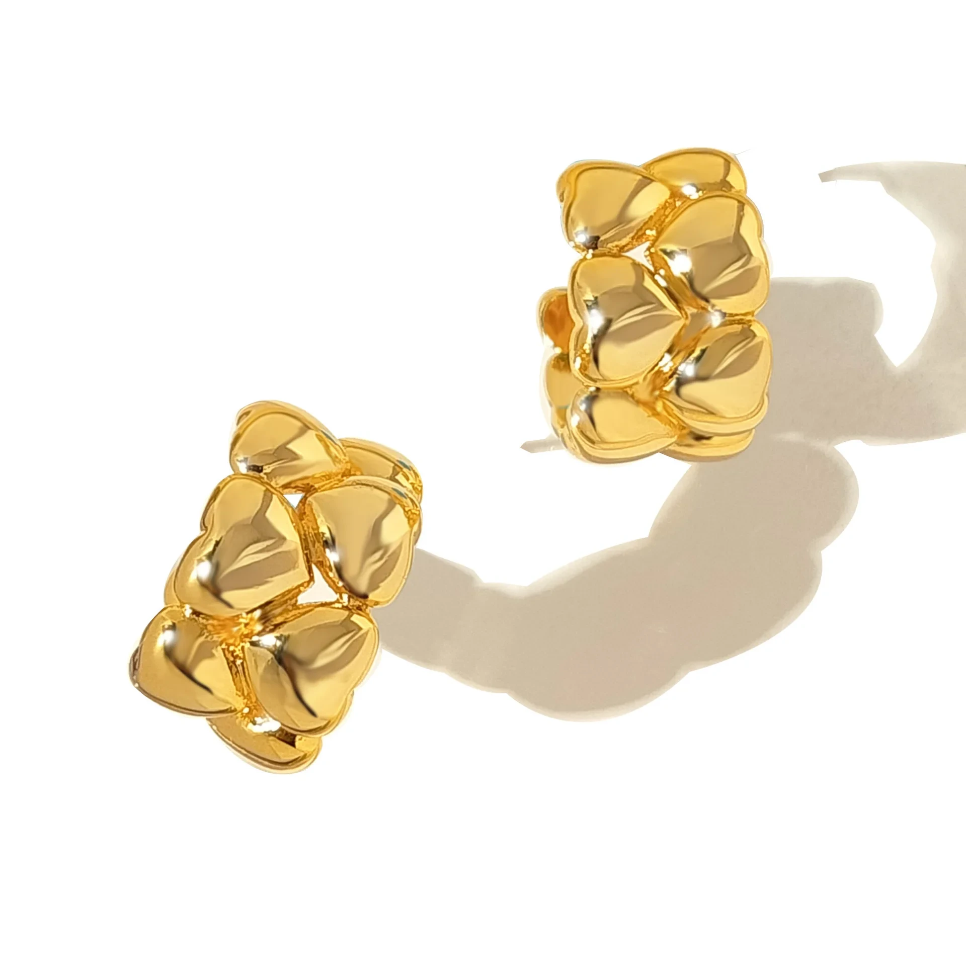 2024 New Minimalist Metal Style C-type Love Earrings Stainless Steel Light Luxury Fashion Earrings 1