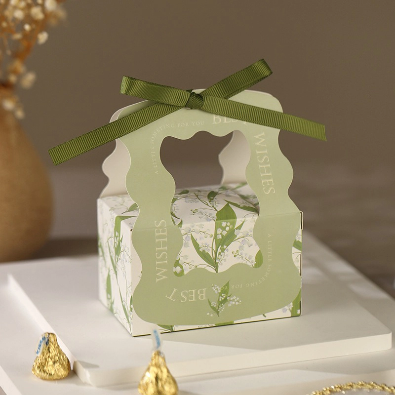 Deluxe hand-held wedding candy box Handmade card case 1
