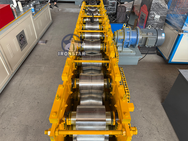 IRONSTAR Size interchangel angle bead roll forming machine in kazakstan | Corner bead roll forming machine 7