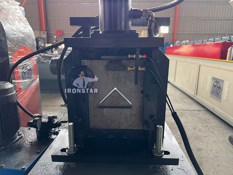 IRONSTAR Size interchangel angle bead roll forming machine in kazakstan | Corner bead roll forming machine 8