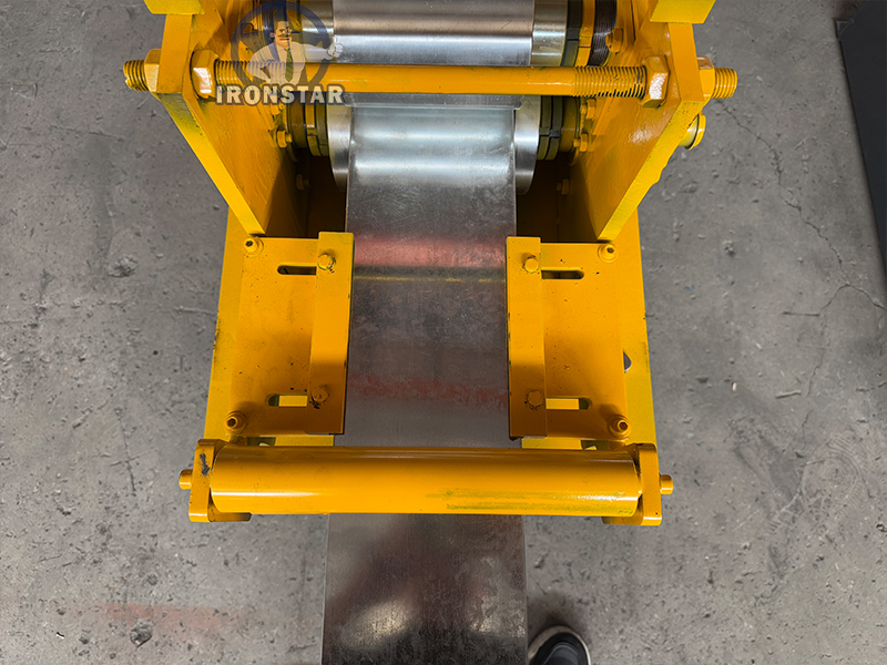 IRONSTAR Size interchangel angle bead roll forming machine in kazakstan | Corner bead roll forming machine 10