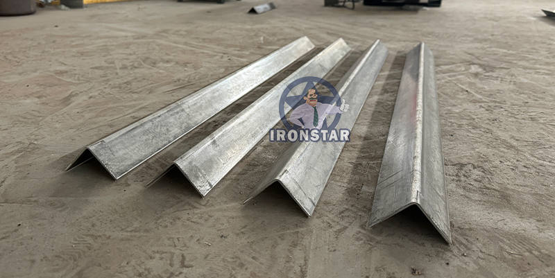ماكينة تشكيل زاوية الخرز IRONSTAR عالية السرعة للقطع المتواصل بسرعة 30-50 متر/دقيقة، بسماكة 2.5 مم وقطر 50*50 مم، في كمبوديا 5