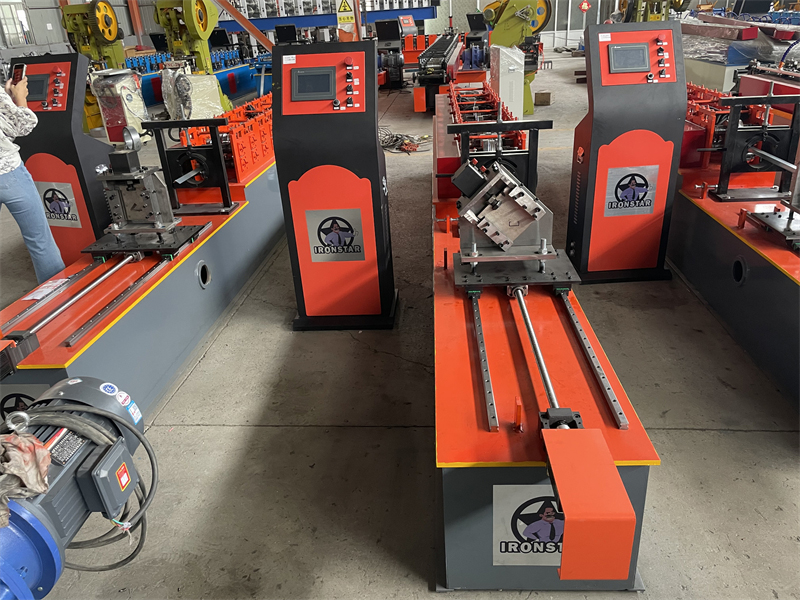 IRONSTAR C stud tracking roll forming machine in colombia 4