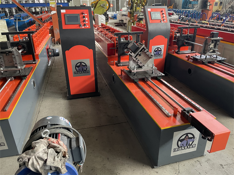 IRONSTAR C stud tracking roll forming machine in colombia 5