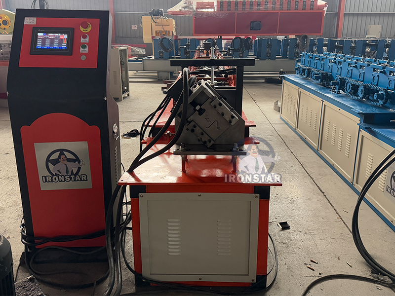 Máquina perfiladora de perfiles omega para perforación de agujeros en EE. UU. 3