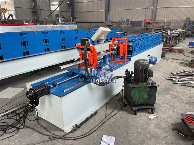 Máquina perfiladora de canaletas Omega para Chile 5