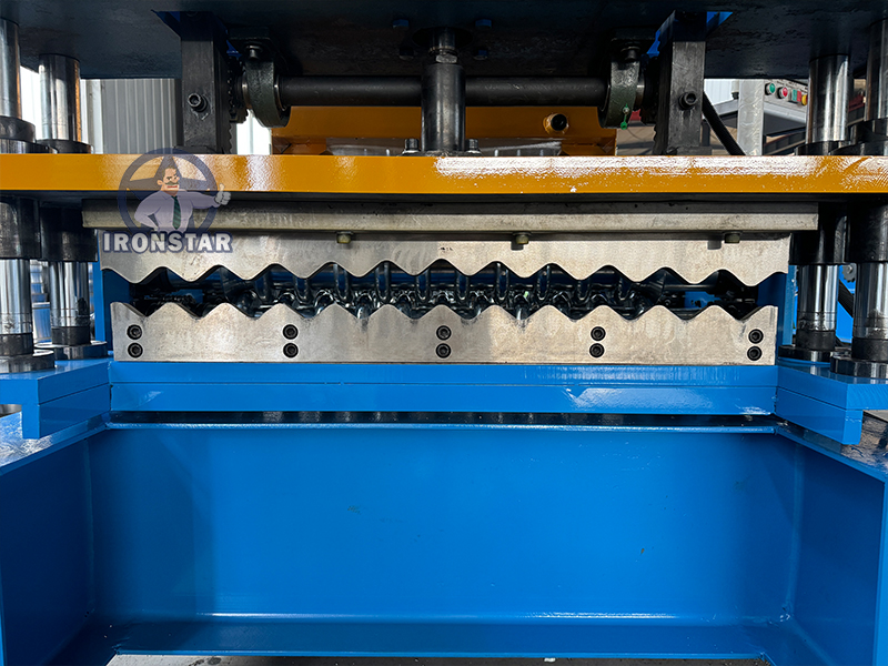 736 800 836 thin thickness 0.12 0.14-0.4mm corrugated roof sheet roll forming machine in Indonesia 9