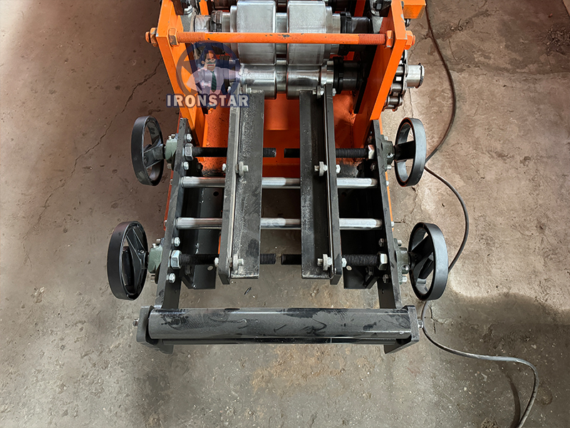 IRONSTAR 100mm C purlin roll foring machine in Brazil 8