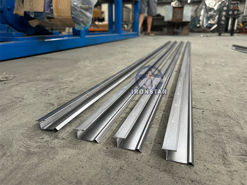 Máquina perfiladora de perfiles en J para la construcción en Kazajstán 9