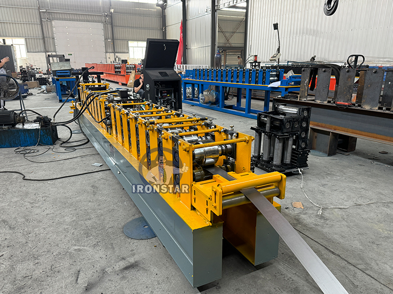 Máquina perfiladora de perfiles en J para la construcción en Kazajstán 6