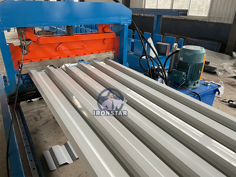 Tracking cutting trapezoidal roofing sheet roll forming machine for Saudi Arabia 5