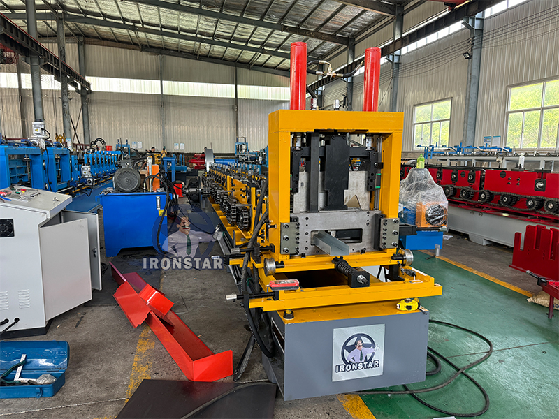 Machine automatique de fabrication de pannes en U à dimensions variables de 60 à 200 mm pour le Kazakhstan 8