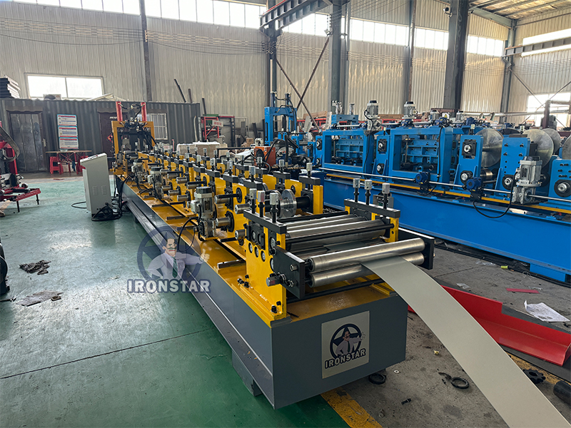 Machine automatique de fabrication de pannes en U à dimensions variables de 60 à 200 mm pour le Kazakhstan 10