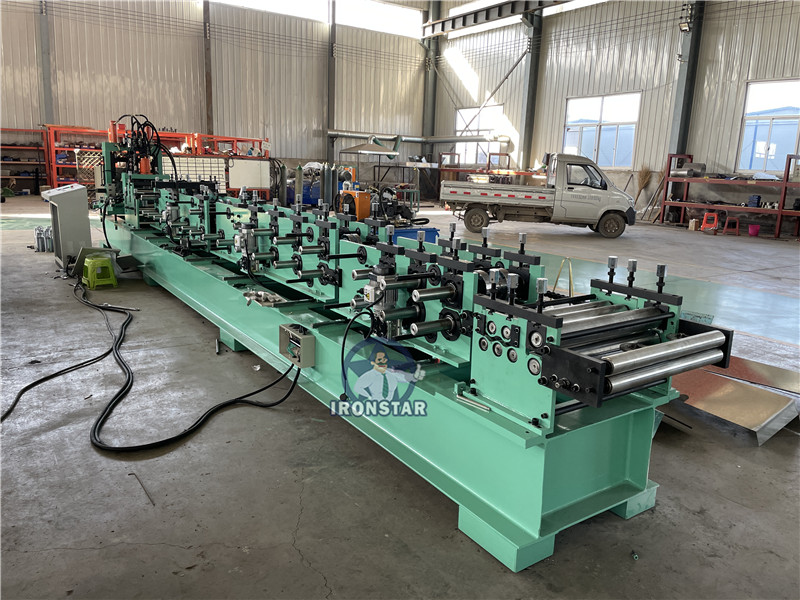 Machine de profilage de pannes interchangeables en C pour les Philippines1 7