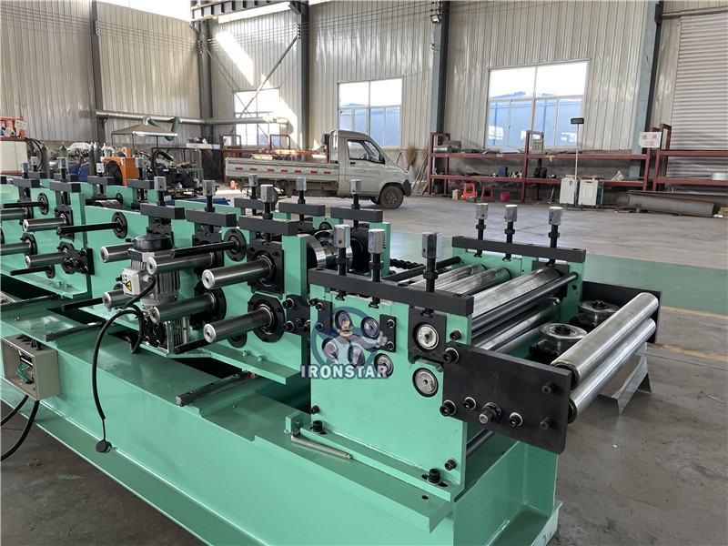 Machine de profilage de pannes interchangeables en C pour les Philippines1 8