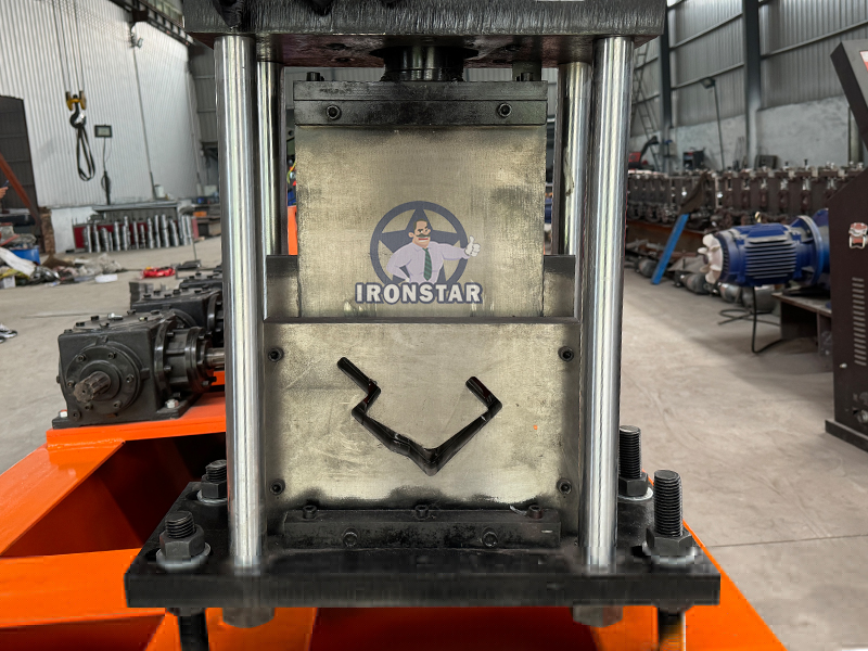 Storage Rack Upright Post Roll Forming Machine in Russia 9