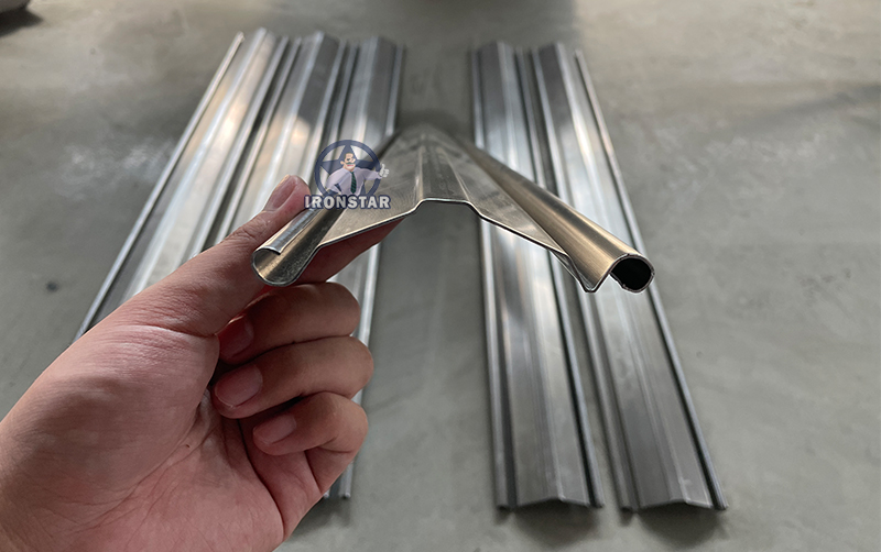 Rolling shutter slat door roll forming machine for Mexico 10