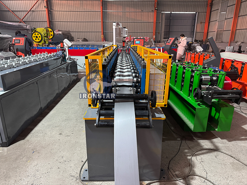 Rolling shutter slat door roll forming machine for Mexico 3