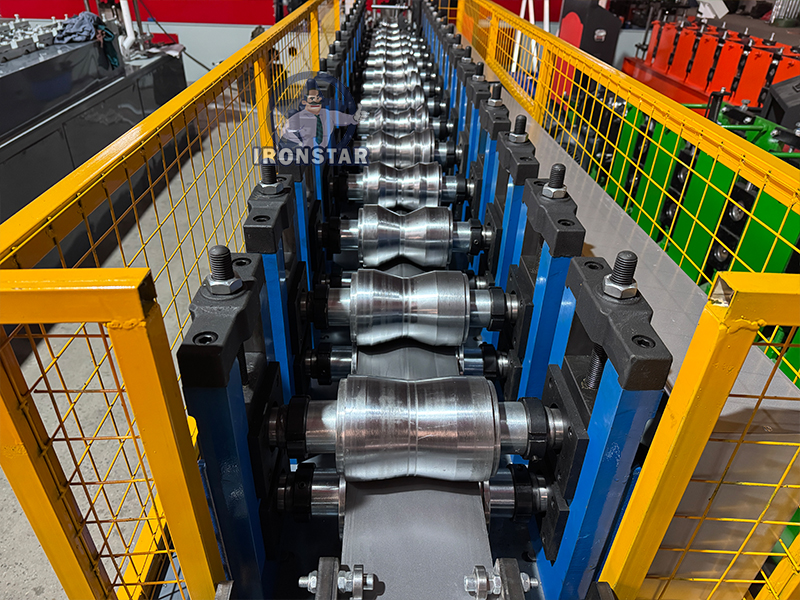 Rolling shutter slat door roll forming machine for Mexico 6