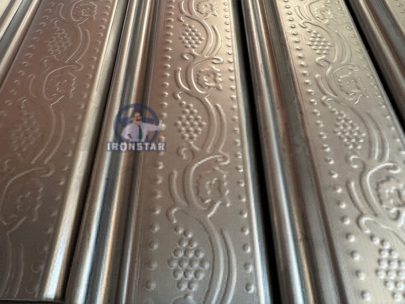 Beautiful Rolling shutter door roll forming machine 14