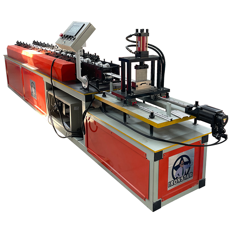 30-50m/min fast speed cutting rolling shutter door roll forming machine in Brazil 3