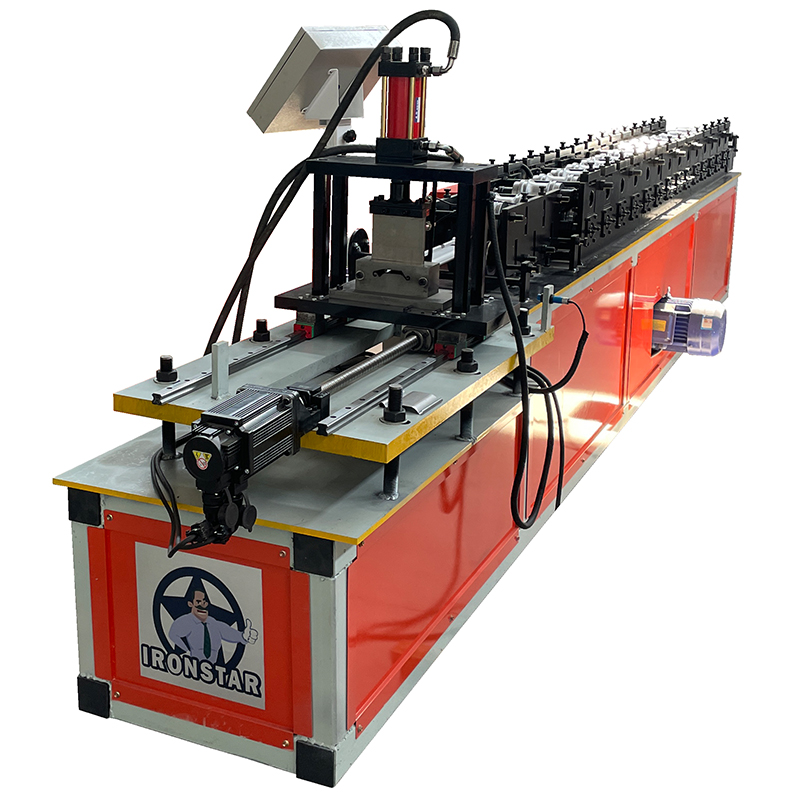30-50m/min fast speed cutting rolling shutter door roll forming machine in Brazil 1