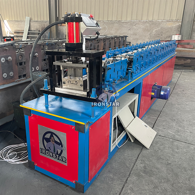 Máquina perfiladora de puertas enrollables de espuma de 82 mm para EE. UU. 3