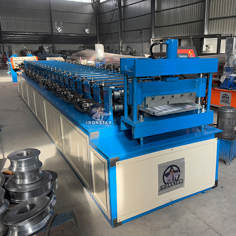 Standing seam snap lock roll forming machine in Slovakia 3