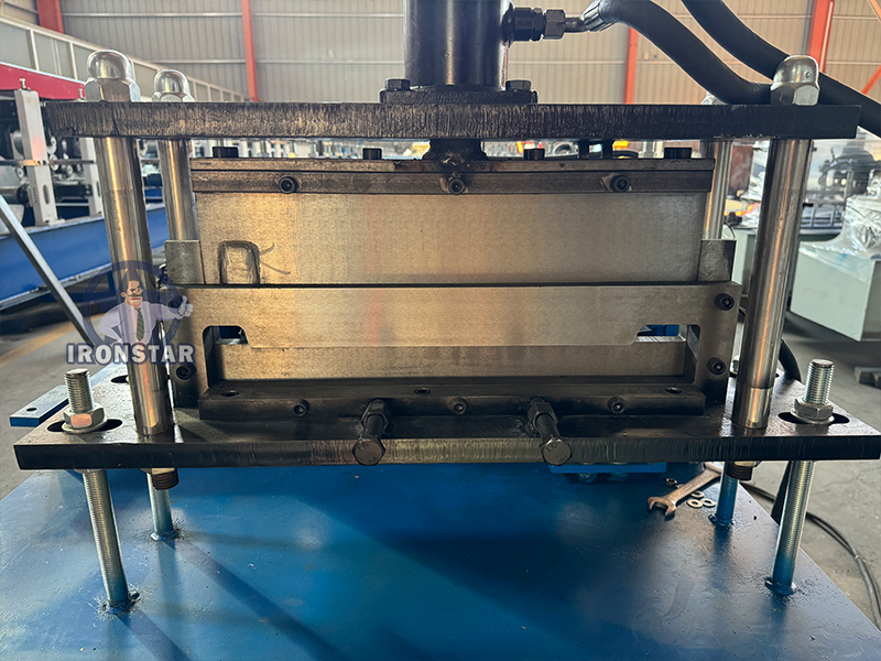 Wall standing seam snap lock roll forming machine in CANADA 9