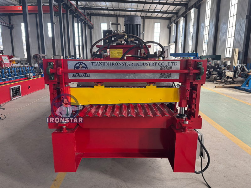 762 836mm corrugated roll forming machine in Bolivia 2
