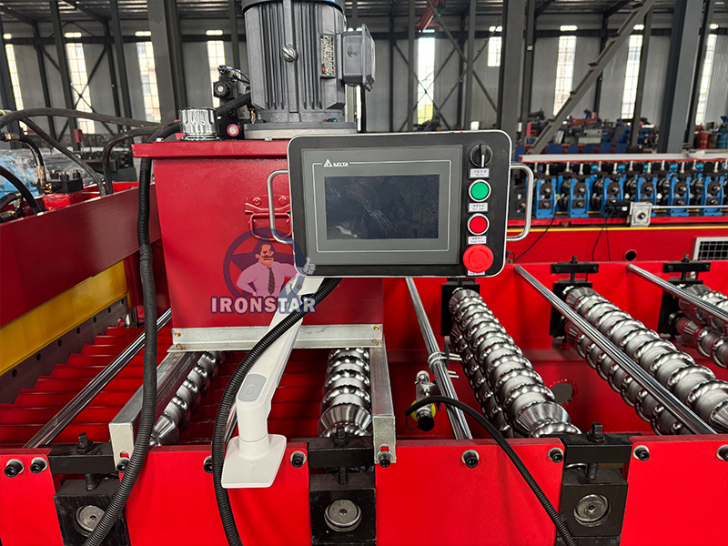 762 836mm corrugated roll forming machine in Bolivia 11