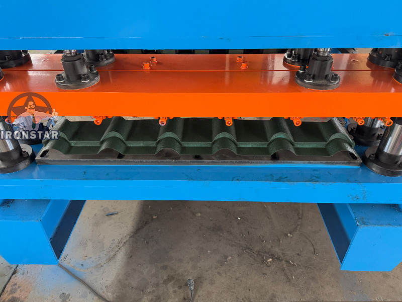 Bamboo roof tile roll forming machine 8