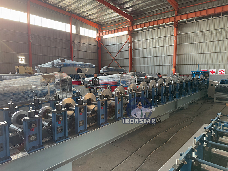 35 40 50 60mm Omega purlin roll forming machine in Mexico 8