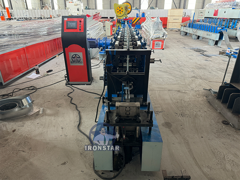 41*21 / 41*41 / 41*72mm 3 sizes in 1 Solor bracket roll forming line in Mexico 3