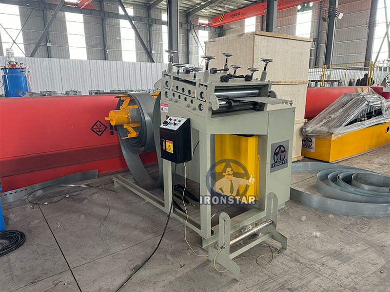 41*21 / 41*41 / 41*82mm 3 sizes in 1 Solor bracket roll forming machine in Saudi Arabia 9